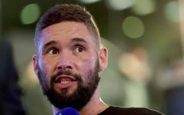 Tony Bellew fez a sua previsão para o combate Usyk vs. Fury