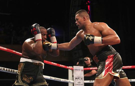 Joe Joyce debuts as a pro via TKO