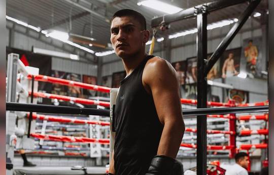 Oscar De La Hoya kündigt den nächsten Kampf von Vergil Ortiz an: "Er ist bereit, die Welt zu schocken"