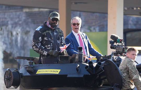 Чісора влаштував справжнє шоу на танку перед боєм з Уайлдером (відео)