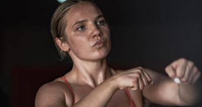 ¿A qué hora es Sophie Alisch vs Marina Sakharov esta noche? Ringwalks, horario, enlaces de streaming