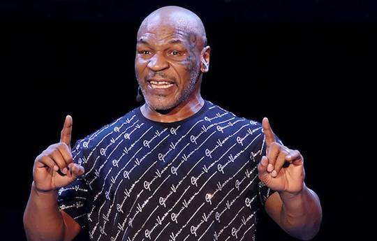 Tyson sobre la derrota de Spence ante Crawford: "Le patearon el culo tanto como a mí Buster Douglas"
