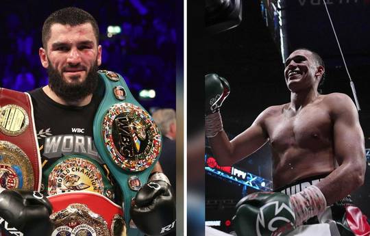 L'ancien champion révèle une comparaison de puissance surprenante entre Benavidez, Beterbiev et le mystérieux boxeur : "C'est loin d'être le cas".