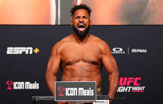 Кортес-Акоста назвав бажаного суперника для бою в грудні