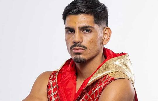 What time is Giovanni Marquez vs Esteban Munoz tonight? Ringwalks, schedule, streaming links