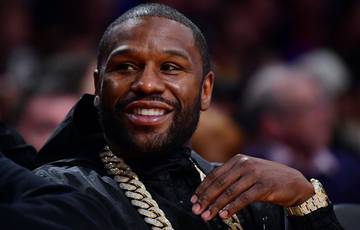 Mayweather could hold an exhibition fight in December