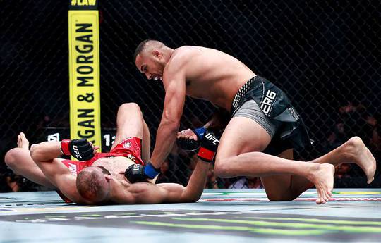 Перейра жорстко розкритикував Прохазку: «Шкодувати суперника безглуздо»