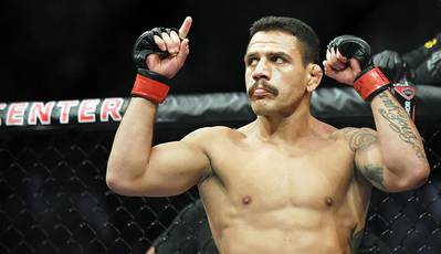 Dos Anjos: "Não vejo ninguém para além de mim que possa vencer Makhachev"