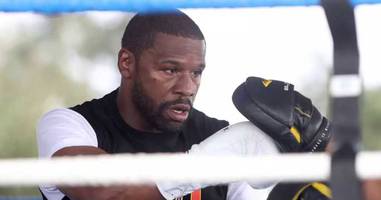 Mayweather Announces Career Comeback