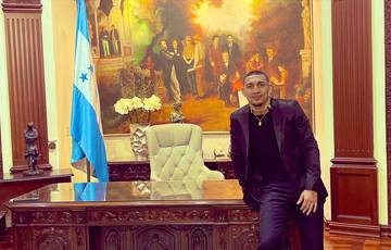 Teofimo Lopez supported the Ukrainians