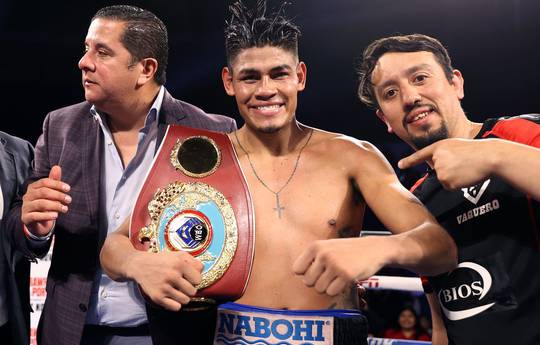Navarrete: I didn't think about fighting Shakur, but I would love to fight him in the future