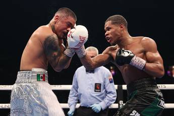 Haney defeats Diaz, defends WBC title