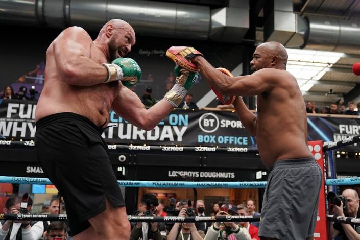 Tyson Fury realizó un entrenamiento abierto
