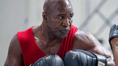 Evander Holyfield: "George Foreman slaat veel harder dan Mike Tyson"