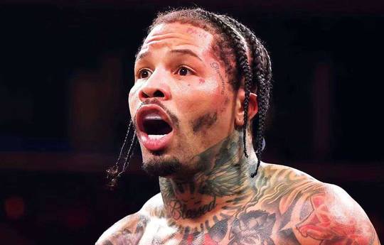 Дэвис обвиняет бывшую в срыве боя с Полом и требует $20 млн компенсации