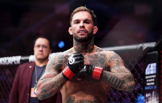 "Sterling will wipe the floor with you." Garbrandt reacted to O'Malley's mockery.