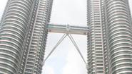 Пакьяо и Матиссе попозировали на фоне башен в Куала-Лумпур (фото)
