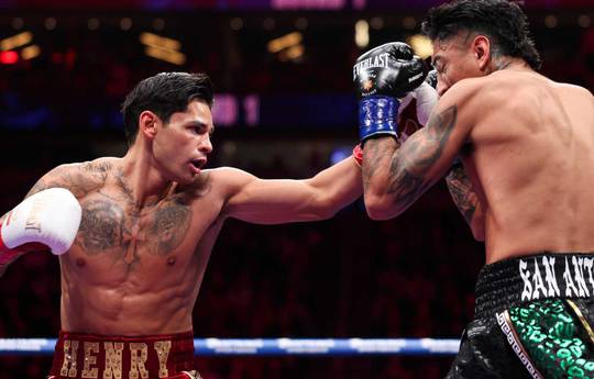 Гарсия побил Барриоса и бросил вызов Стивенсону