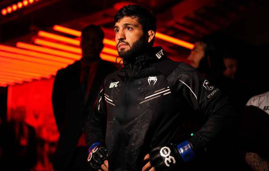 Tsarukyan named two fighters who can give a good fight to Makhachev