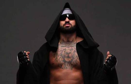 Соннен пророчит Хокиту чемпионский пояс