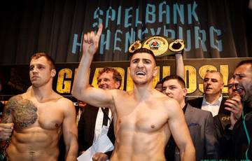 Marco Huck will continue his career in the heavyweights