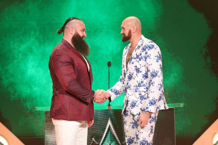 Fury vs Strowman. Face to face before WWE fight