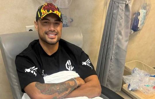 Carlos Ulberg vs. Jiri Prochazka at UFC 327: Champion Undergoes Knee Surgery After Gritty Miami Finish