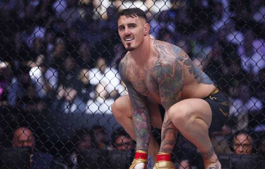 Aspinall: "I am a difficult opponent for Jones, and he knows it"