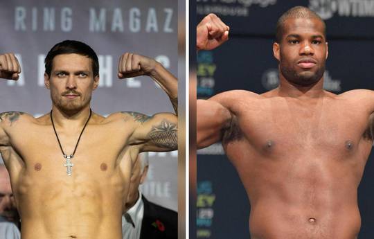 Lennox Lewis Spots Crucial Flaw in Heavyweight Champ: "He's Seen His Weakness"