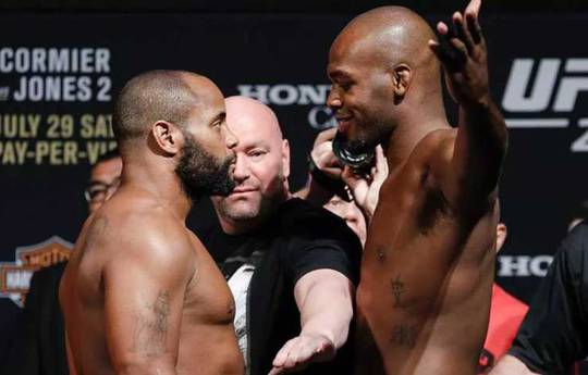 Cormier reagierte auf Jones' Worte, indem er ihn als verrückt bezeichnete