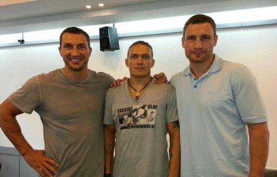 Красюк объяснил, почему Усик бросил вызов братьям Кличко в 2013-м