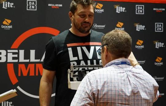 Bellator 215: Митрион и Харитонов прошли взвешивание