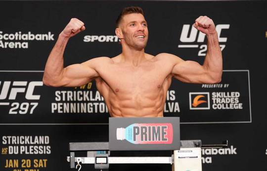 UFC 297: Strickland and Du Plessis successfully weigh-in (video)