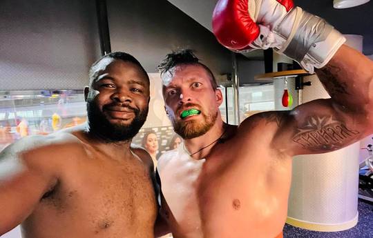 Bakole said he "stopped" Usyk in sparring