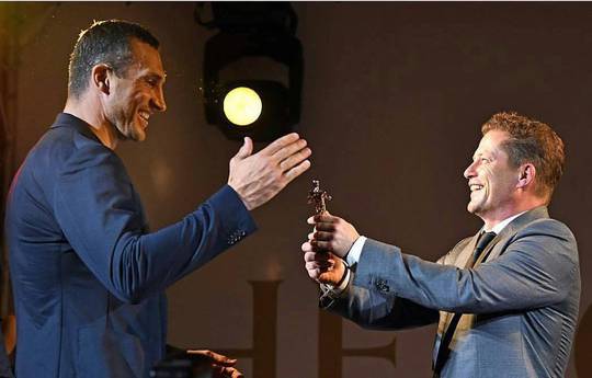 The Klitschko brothers receive awards in Germany