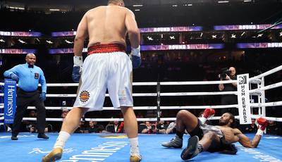 Zhilei knocked out Alexander in the first round