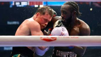 Crawford won against Alvarez by unanimous decision