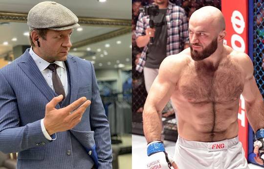 Исмаилов - Александру Емельяненко: "Ты туда не хади, ты в зал хади. А то кулак башка попадет..."