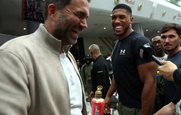Hearn: Joshua will knock out both Wilder and Fury