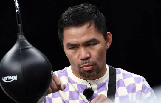 Pacquiao: Mayweather is scared to death of me