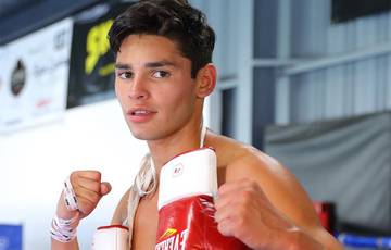 Ryan Garcia straggles in Carlos Morales fight