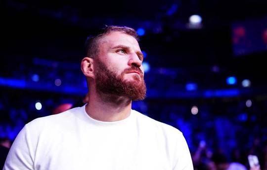 Blachowicz: "I think Ancalaev should get the fight with Pereira"