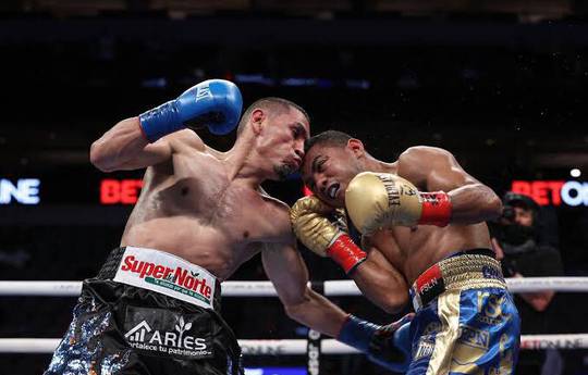 Estrada defeated Gonzalez