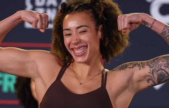What time is tonight's fight between Tammara Thibeault and Natasha Spence? Ring reviews, schedule, streaming links.