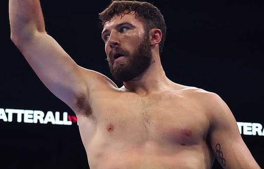 Pat Brown gegen Felix Valera - Datum, Startzeit, Kampfkarte, Ort