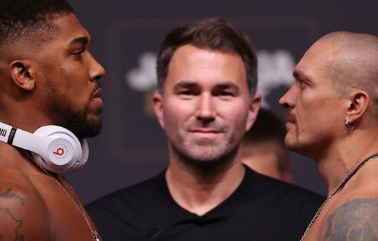 Hearn habló sobre dónde podría ir Usyk-Joshua 2