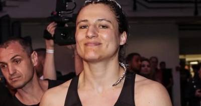 What time is Alexandra Petre vs Sarah Scheurich tonight? Ringwalks, schedule, streaming links