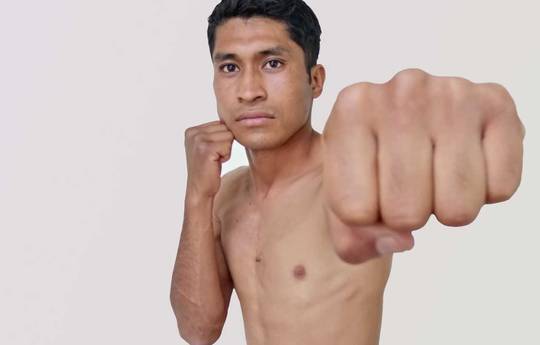 What time is Willibaldo Garcia vs Rene Calixto tonight? Ringwalks, schedule, streaming links