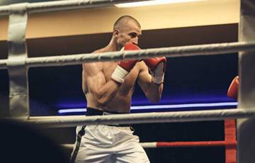 Professional boxer shot in the back in Russia