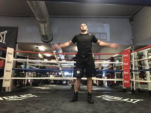 Gassiev and Wlodarczyk in open training sessions (video)